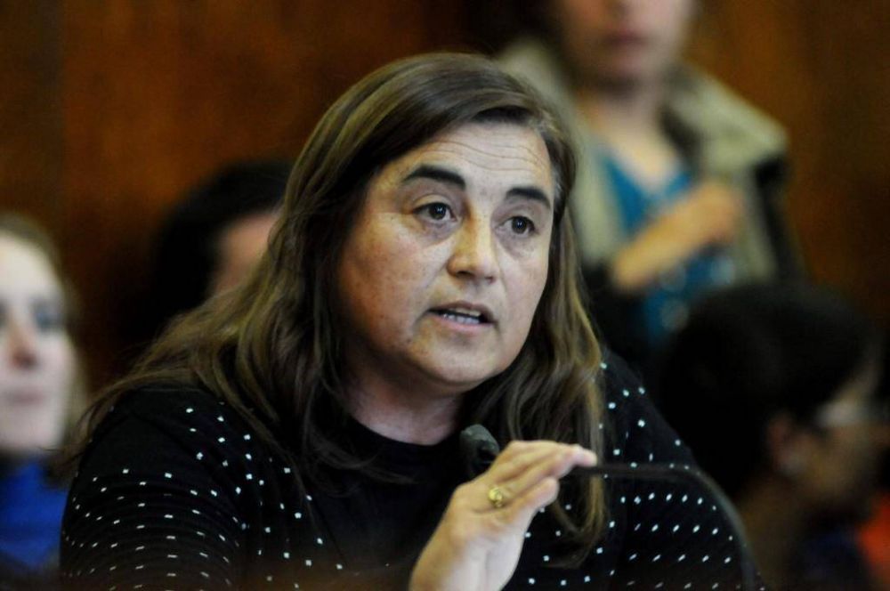 Claudia Rodrguez califica de excesivo un aumento del 30% en la tarifa de OSSE