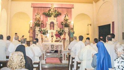 Le cargan a la Iglesia la �cruz� de los pol�ticos
