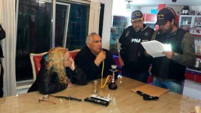 Confirman el procesamiento del �Pata� Medina y le dan domiciliaria a su mujer