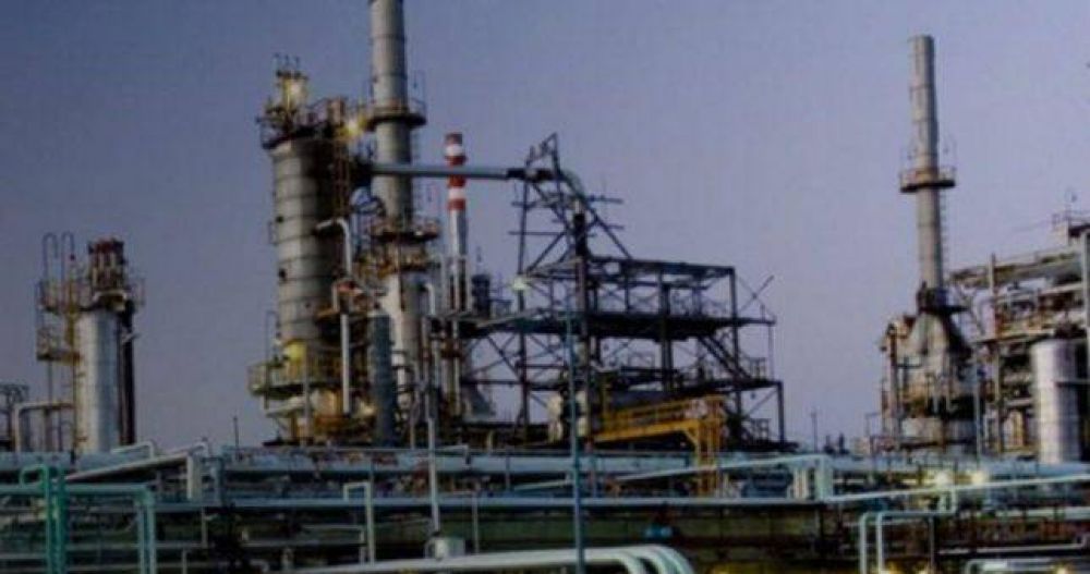 Los gremios temen que OIL vaya a la quiebra y deje en la calle a sus 450 empleados de la refinería
