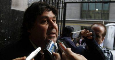 Para Segovia, hay �persecuci�n pol�tica� detr�s del fallo que le quit� la personer�a a los Metrodelegados