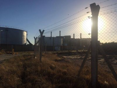 Arturo Rojas defendi� la instalaci�n de la planta de fertilizantes en Puerto Quequ�n