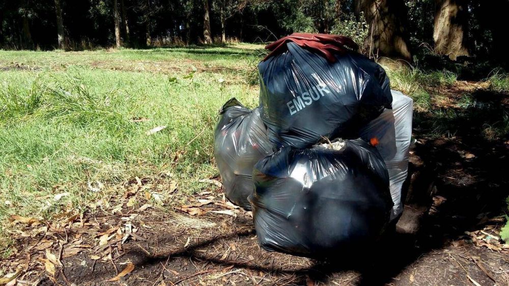 Recogieron cerca de 300 kilos de residuos en la Laguna de los Padres
