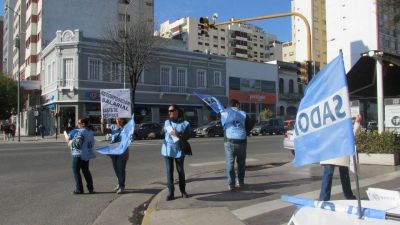 Docentes privados convocan a un �ruidazo� y una marcha de antorchas