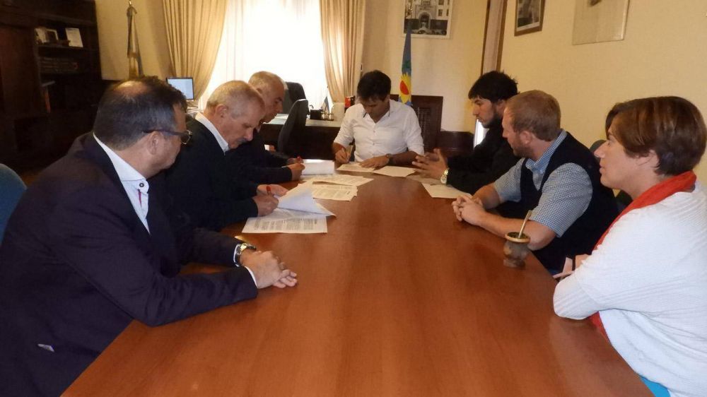 L�pez y las empresas de transporte firmaron convenio por el Boleto Estudiantil Municipal