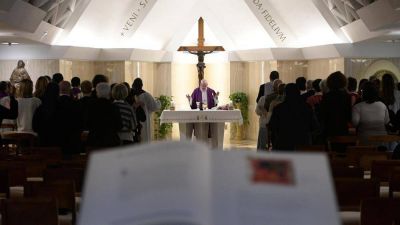��Estamos cansados del viaje de la vida? Veamos al crucificado�