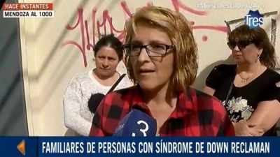 Desesperado reclamo: obras sociales dejaron sin cobertura a sus hijos con discapacidad