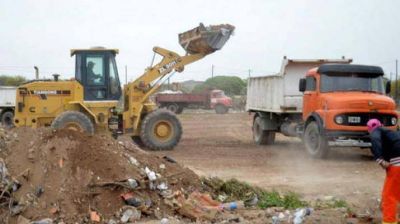 Intenso trabajo para erradicar basurales en el barrio El Vinalar