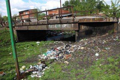 Megadenuncia ante la Justicia Federal por la contaminaci�n en arroyos de la Regi�n