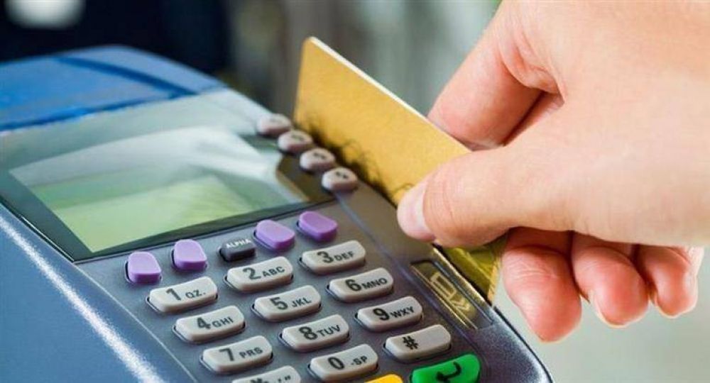 Operaciones con tarjetas de cr�dito y d�bito aumentaron un 21,1% y 19,5% en febrero