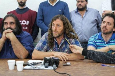 Paritarias: Estatales, docentes, m�dicos y judiciales instalar�n una carpa frente a gobernaci�n