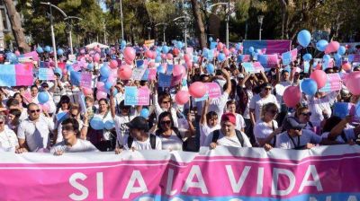 Fue multitudinaria la marcha contra el aborto en Neuquén