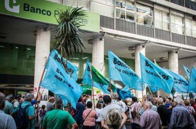A partir del martes, los bancos no atender�n desde el mediod�a