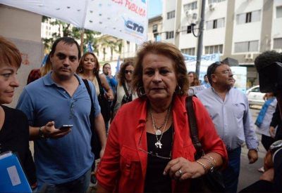 La FEB critic� a Vidal por las jubilaciones de oficio a docentes