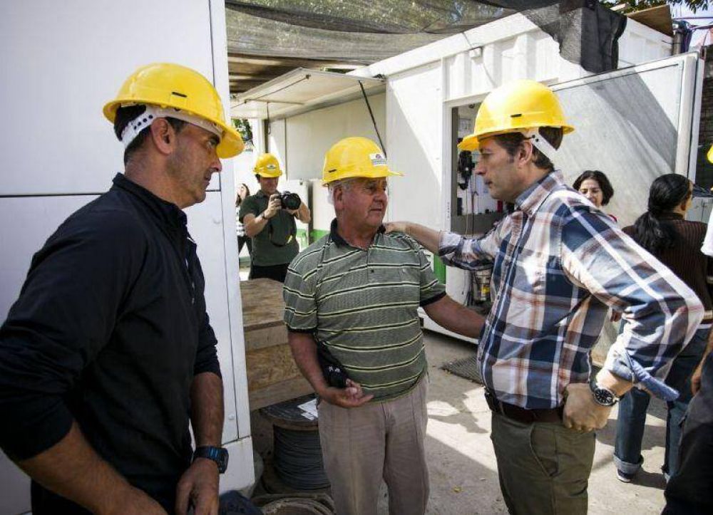 El intendente de Esteban Echeverr�a recorri� obras cloacales
