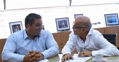 Frutos ratific� su salida del moyanismo y firm� paritarias del 15%