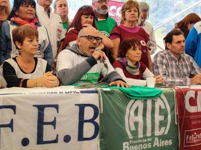J�sica Salinas, de ATE Educaci�n: �La carpa fue contundente, bastante visitada por vecinos�