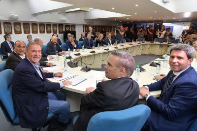 Sin gobernadores: se desinfla la cumbre de Pichetto y entra el PJ dividido a un laberinto sin salida