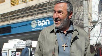 �En Semana Santa com� lo que quieras�: la nueva visi�n de un cura que causa revuelo en las redes