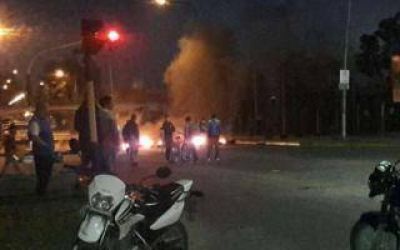 La Plata: Piquete de trabajadores en el Mercado Regional por despidos