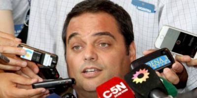 Triaca limita la habilitaci�n de nuevos gremios