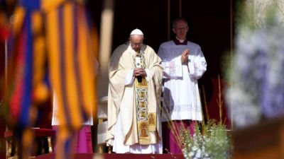Francisco: �De Dios una sorpresa tras otra; sus noticias nos hacen correr�
