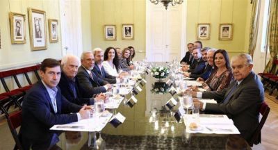Pe�a y Frigerio recibieron a senadores