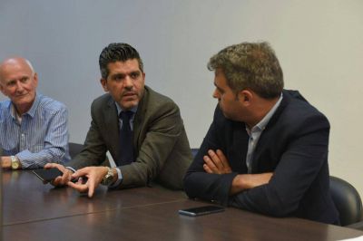 Dominguez Yelpo, en la Comisi�n de Puertos