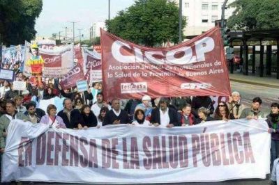 M�dicos y profesionales de la salud bonaerenses le exigen a Vidal que los convoque a paritarias
