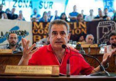Oyhambur�: �Para ponerle l�mite al Gobierno est� la CGT�