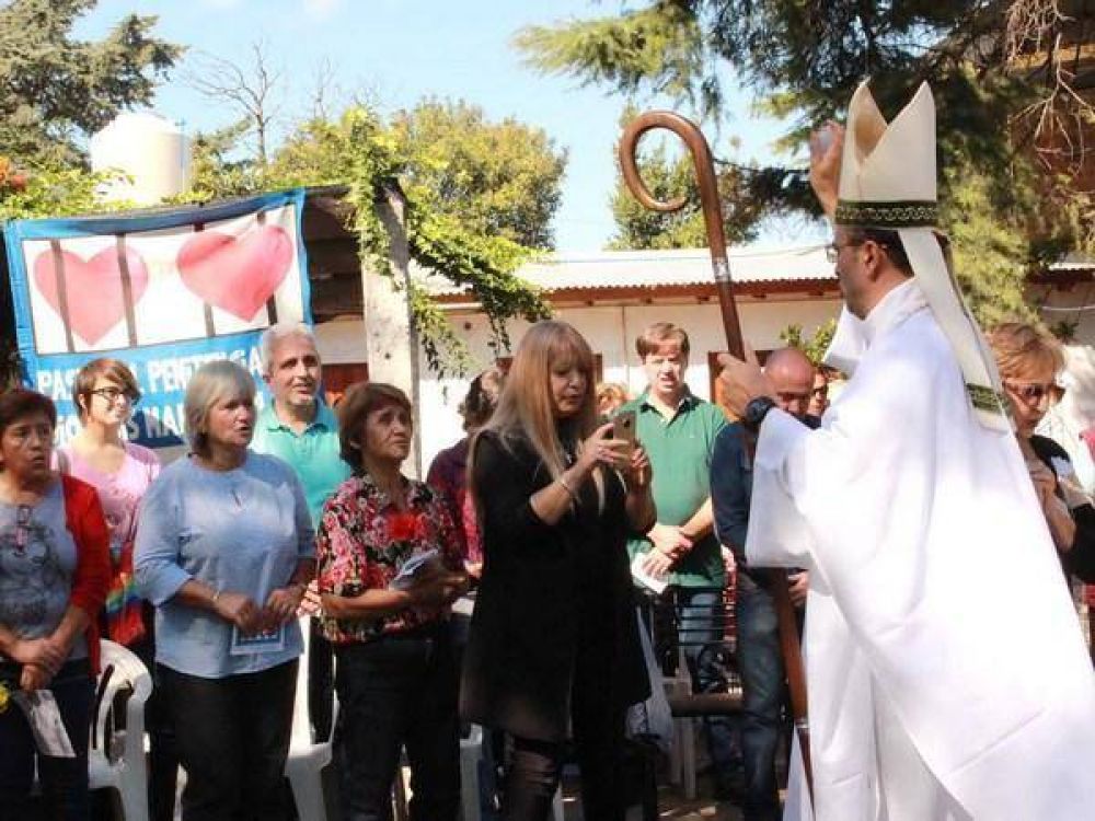 El obispo inaugur la casa de Libertad y misericordia en Termas Huinc