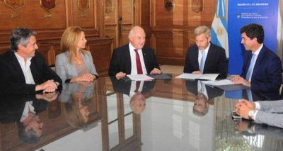 La Provincia firm� con Naci�n convenios para obras h�dricas claves