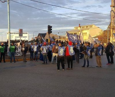 ATE particip� de la conmemoraci�n por el aniversario del asesinato de V�ctor Choque