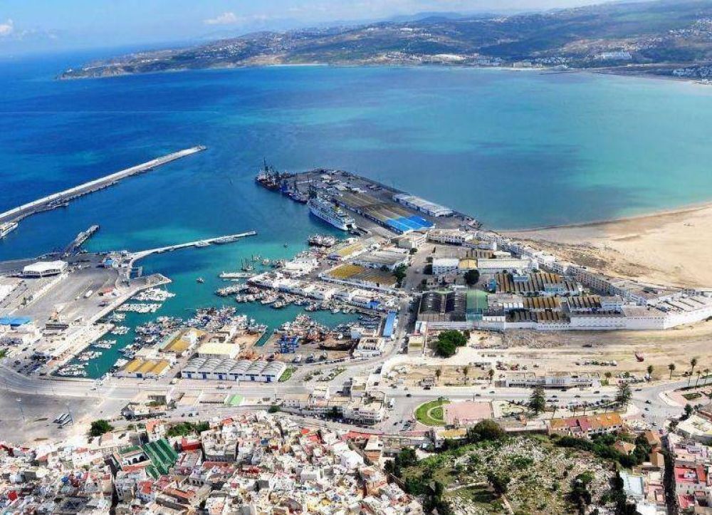 A pesar de que las arcas municipales est�n al rojo vivo, L�pez viaja a Marruecos