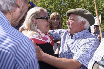Carri� y los radicales podr�an hacer detonar Cambiemos con una denuncia por tarifazos