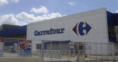 Carrefour: retiros voluntarios, ahorro en cargas sociales y un ajuste que recaer� en el interior