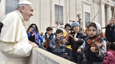 Estas son las 2 propuestas del Papa Francisco para recordar cada d�a el Bautismo