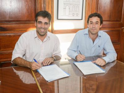 L�pez firm� acuerdo con la Subsecretar�a de Agricultura de la Naci�n