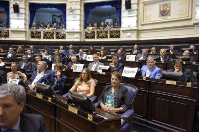 Rosca a full: la oposici�n porotea los votos para que la Legislatura se expida sobre el tarifazo