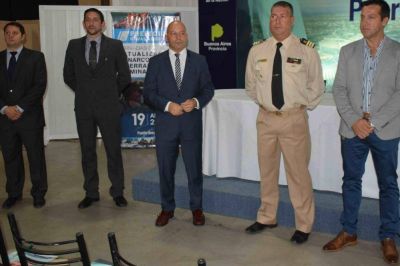 Capacitan sobre narcotr�fico a la Prefectura de Puerto Quequ�n