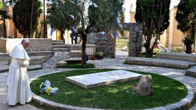 El Papa: �La guerra genera pobreza, pero la pobreza genera guerra�