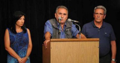 Por la pasividad y la complacencia del triunvirato, AMRA renunci� a la conducci�n de la CGT