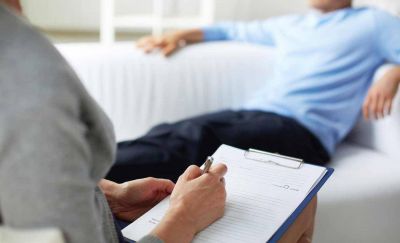 Por la crisis de Ioma y Pami, trabajadores de la salud hace 5 meses no cobran