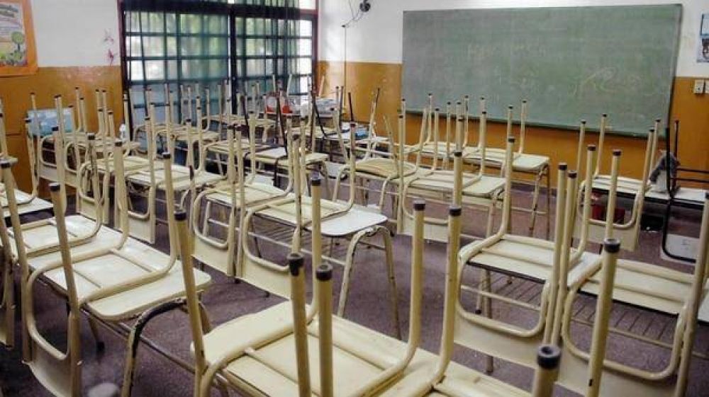 Los gremios docentes realizan otro paro y el gobierno bonaerense les descontará el día a los maestros que adhieran