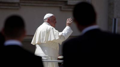 �Amar y servir, de lo contrario la Iglesia se vuelve una instituci�n vac�a�