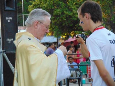 M�s de mil j�venes celebraron a la Virgen de Itat�