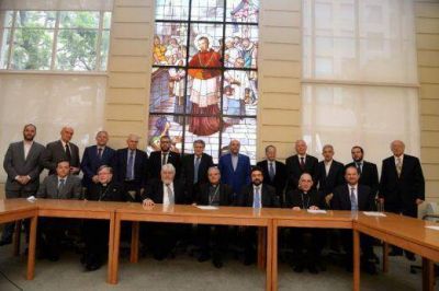 Autoridades de la comunidad juda y de la Conferencia Episcopal mantuvieron un encuentro