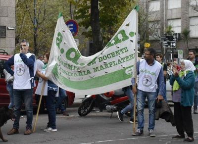 Trabajadores de distintos entes del Estado marcharon por Mar del Plata