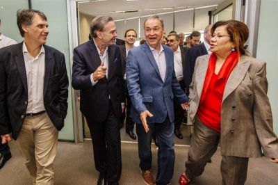 El rearmado del PJ suma al cordob�s Schiaretti y busca a otros gobernadores
