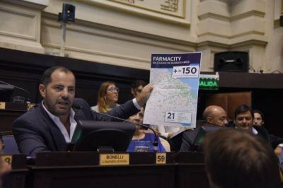 Le piden a Vidal que �d� respuestas a farmac�uticos que creen que est� en riesgo su trabajo�